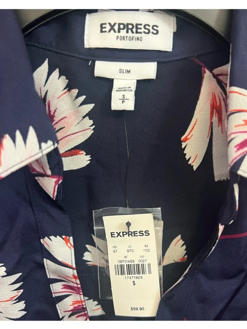 EXPRESS Portofino Women's Navy Floral Button-Up Blouse - Picture 3 of 5